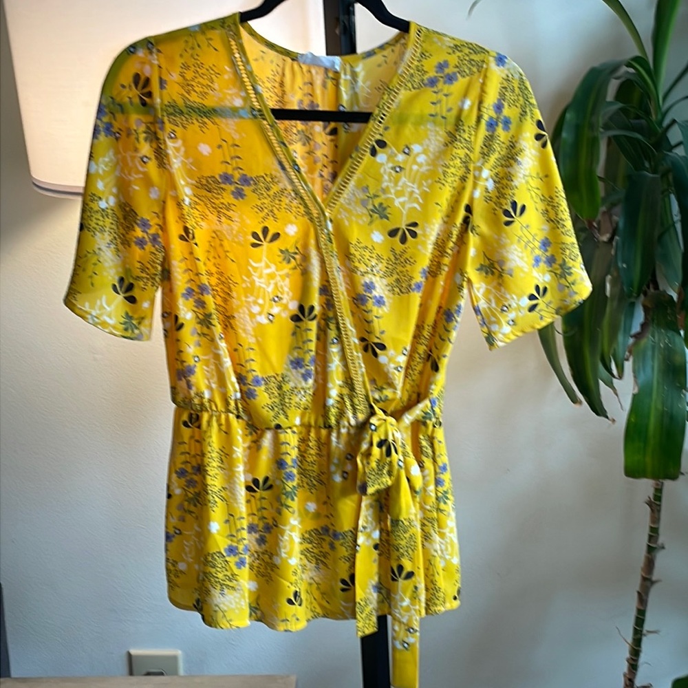 Sienna Sky medium peplum floral blouse